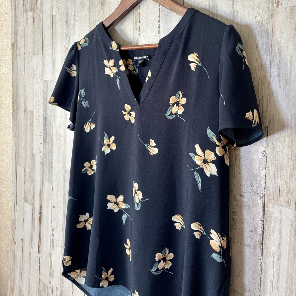 Hilary Radley Navy Floral V-Neck Short Sleeve Blouse - Picture 2 of 7